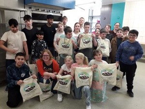 Die Brotbäcker der Klasse 5c – ein Besuch in der Bäckerei Willner