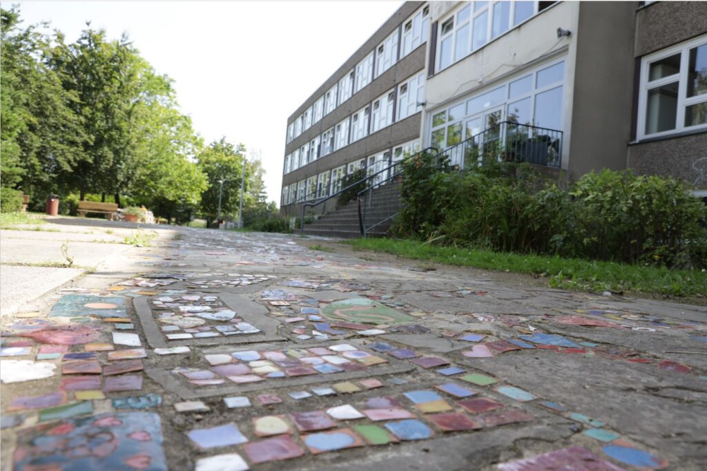 Das aktuelle Bild hat keinen Alternativtext. Der Dateiname ist: Gebaeude_Homepage.jpg